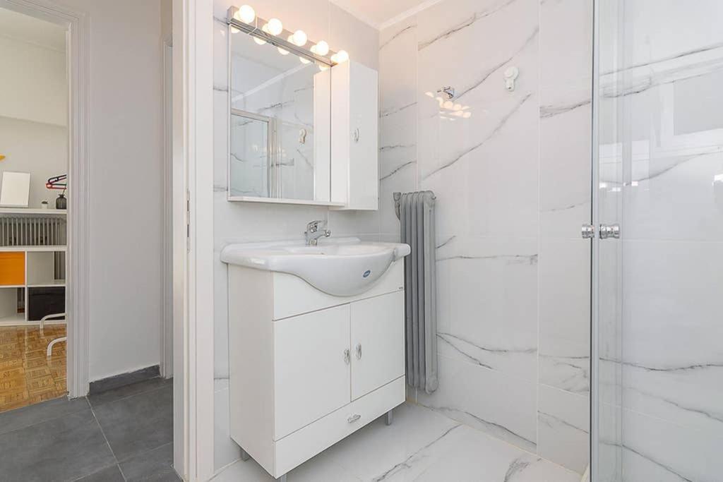 Brand New Stylish 2 Bedroom Apartment Athènes Extérieur photo